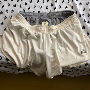 Tracksmith Twilight split short - cream